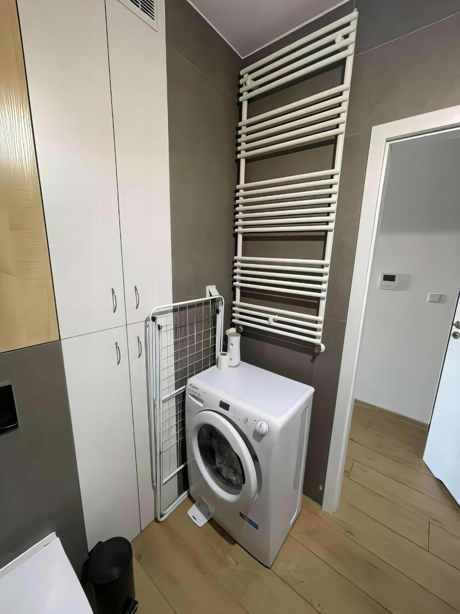 77 Wiktoryn Studio Apartment Varşovia Exterior foto